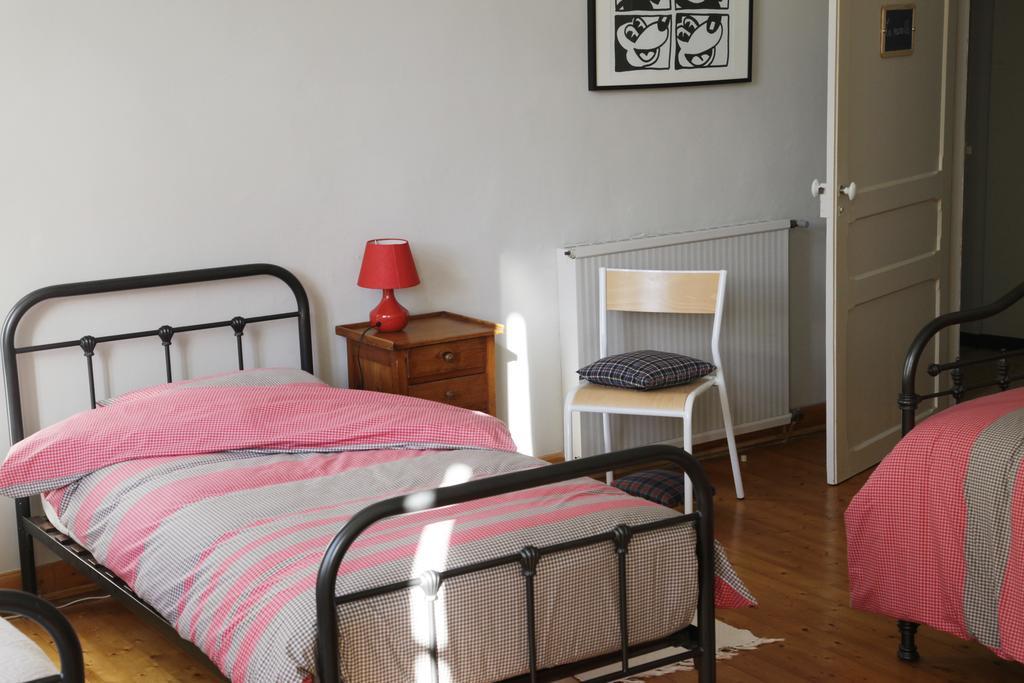 Bed and Breakfast La Bonne Ecole Les Landes-Genusson Habitación foto